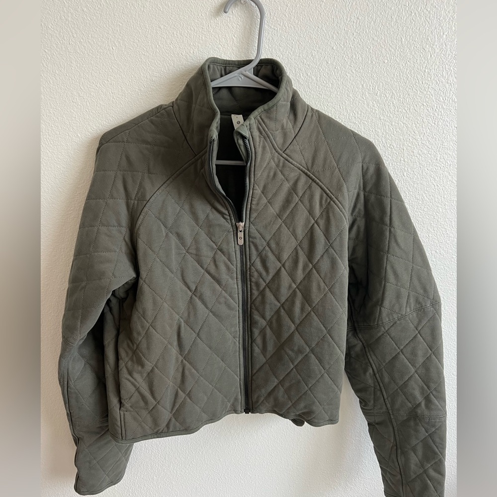 Lululemon Cropped Bomber jacket